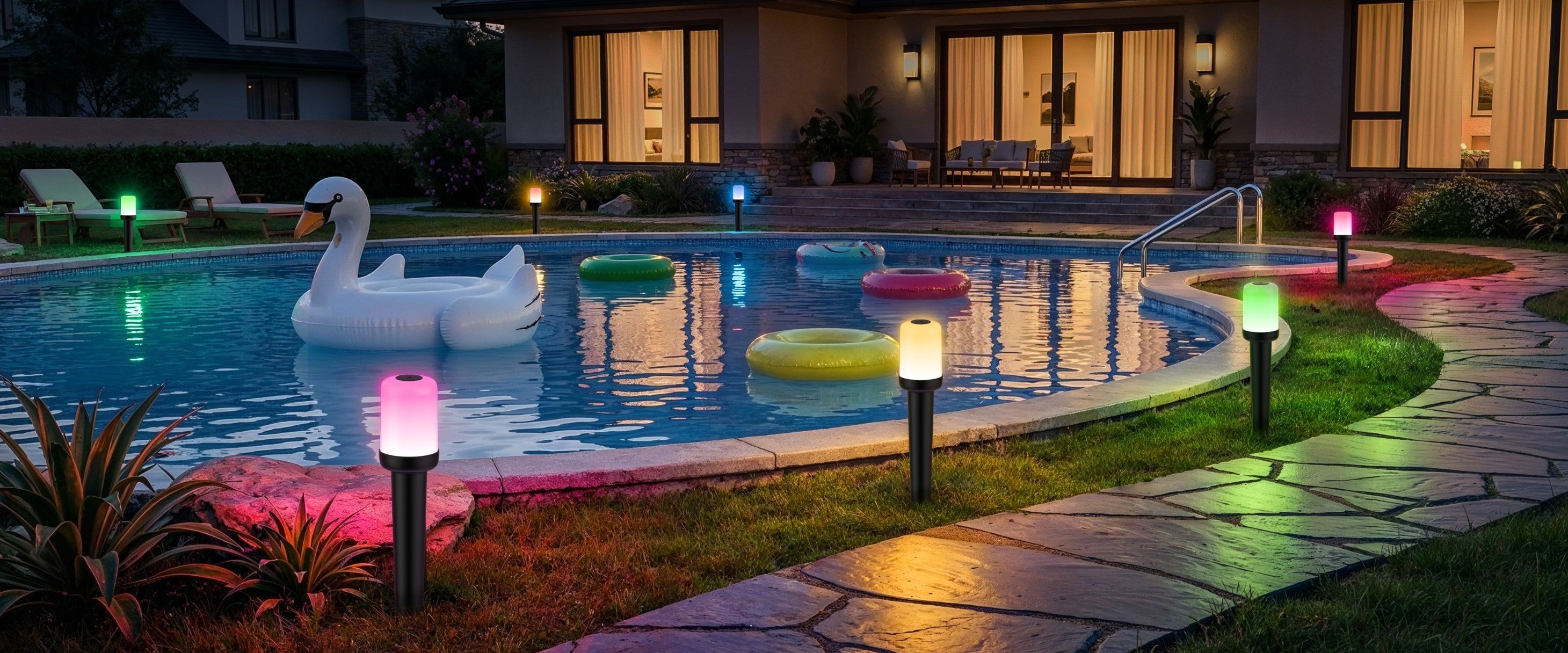 Ambiente junto a la piscina